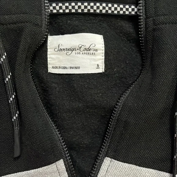 Sovereign Code Hoodie - Picture 3 of 11